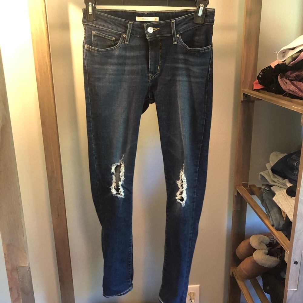 LEVI’S distressed skinny jeans